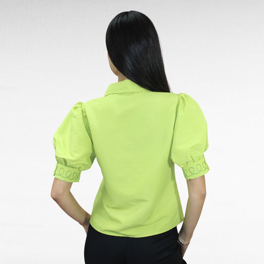 BLUSA MANGAS ABULLONADAS CON BORDADO
